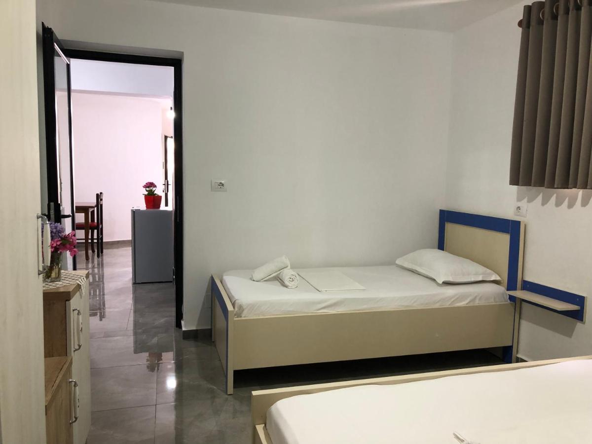 Vila Laura Pasha Villa Ксамил Екстериор снимка