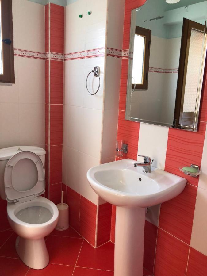 Vila Laura Pasha Villa Ксамил Екстериор снимка