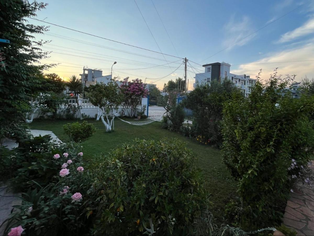 Vila Laura Pasha Villa Ксамил Екстериор снимка