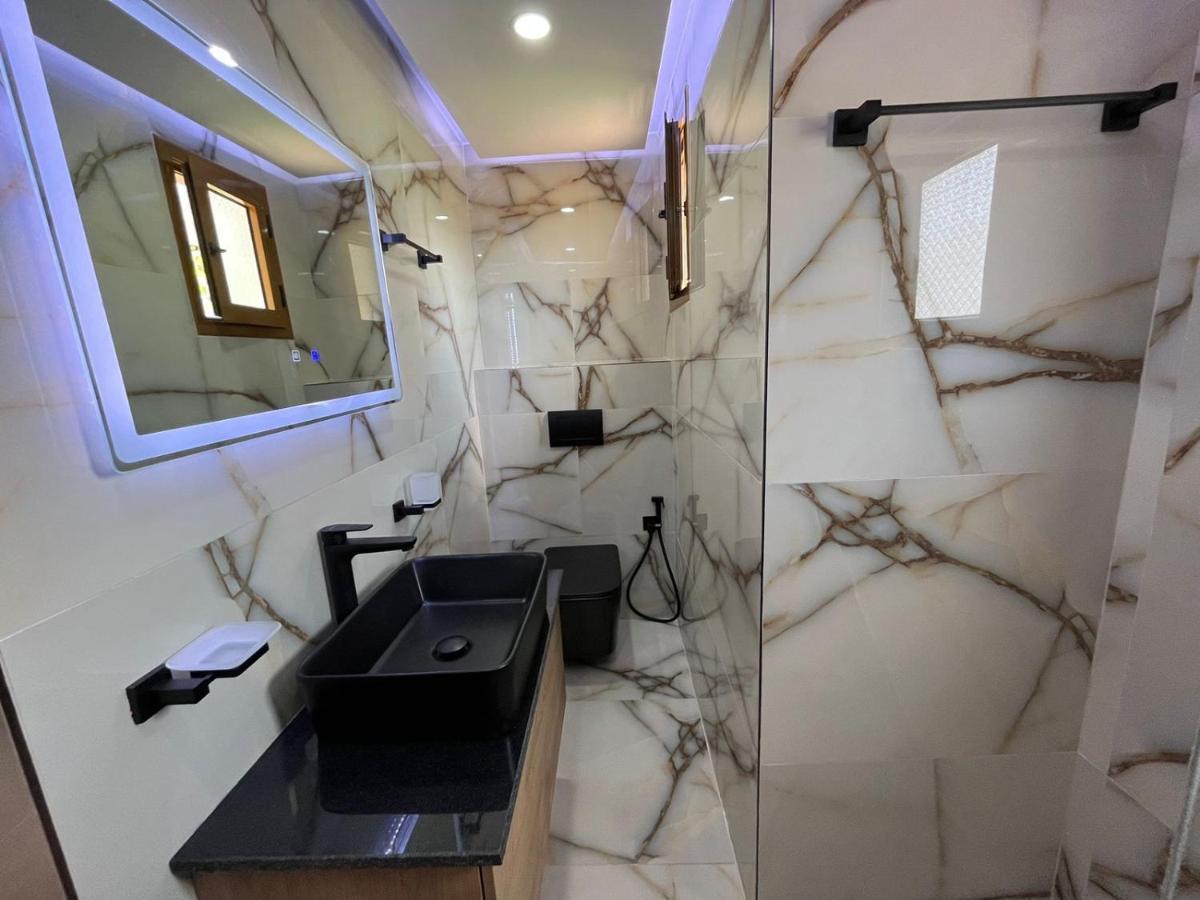 Vila Laura Pasha Villa Ксамил Екстериор снимка