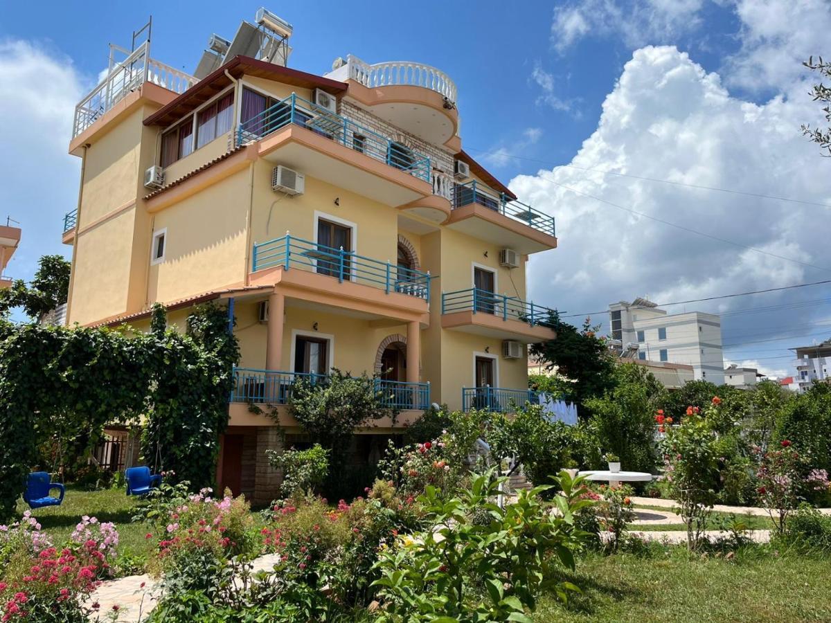 Vila Laura Pasha Villa Ксамил Екстериор снимка