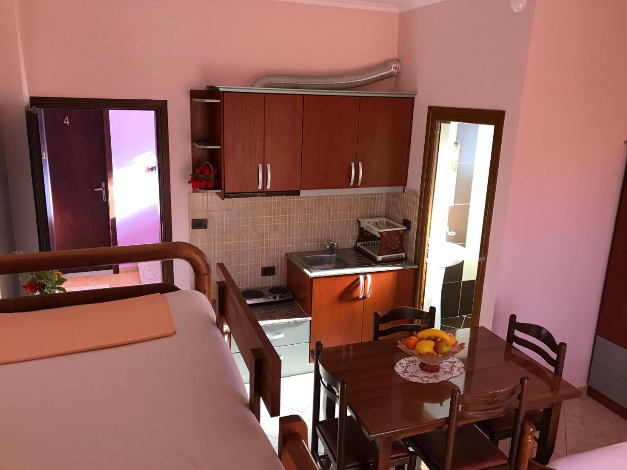 Vila Laura Pasha Villa Ксамил Екстериор снимка
