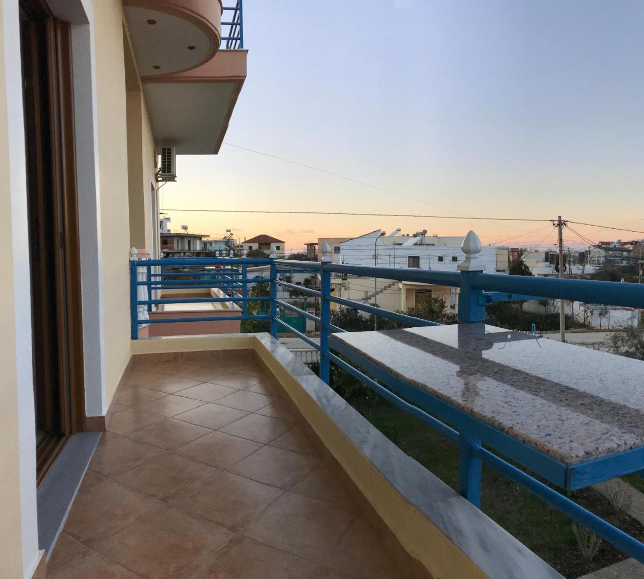 Vila Laura Pasha Villa Ксамил Екстериор снимка